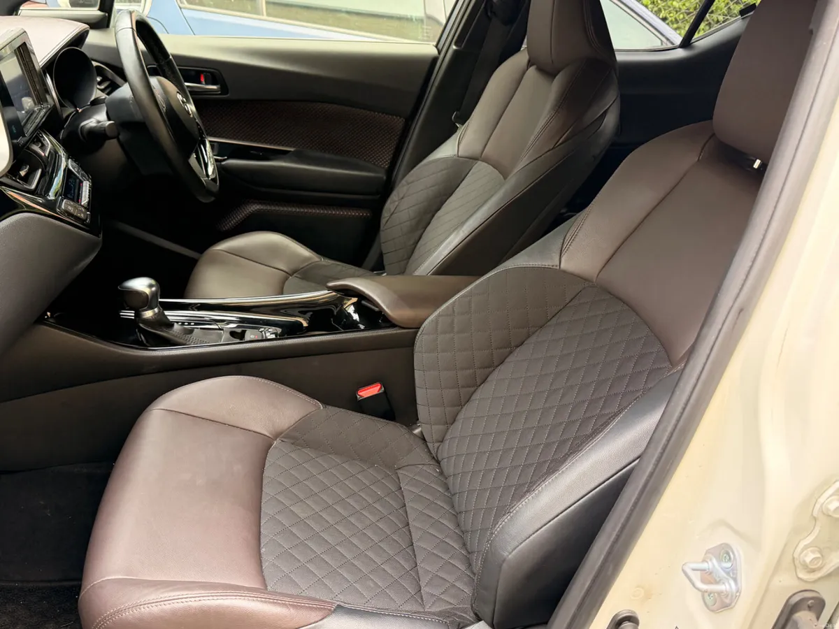 Toyota CHR 2017 Top sec self charging hybrid - Image 4