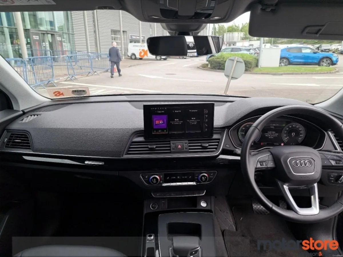Audi Q5 Q5 TFSIe 299HP QUATTRO SE **TINY MILEAGE / - Image 3