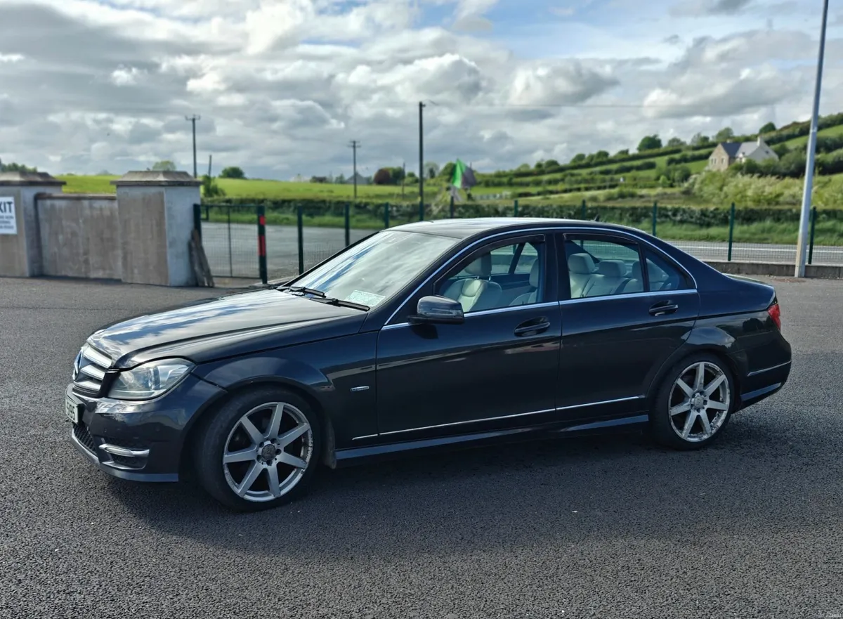 Mercedes-Benz C-Class 2012 - Image 3