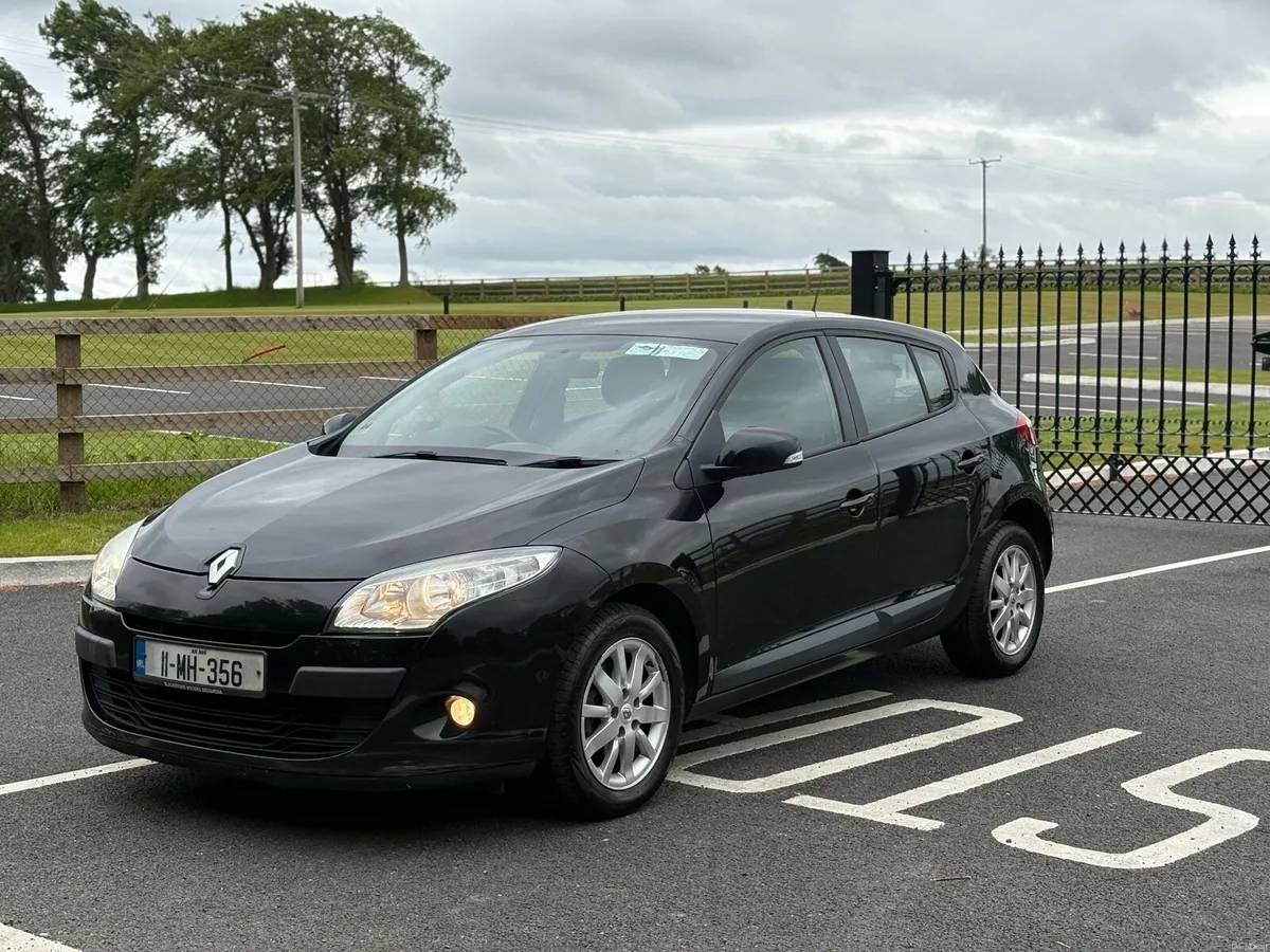 Renault Megane 1.5 DCI FRESH NCT 05/27 - Image 3