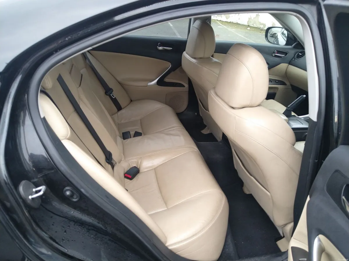 Lexus IS 2009 - Image 4