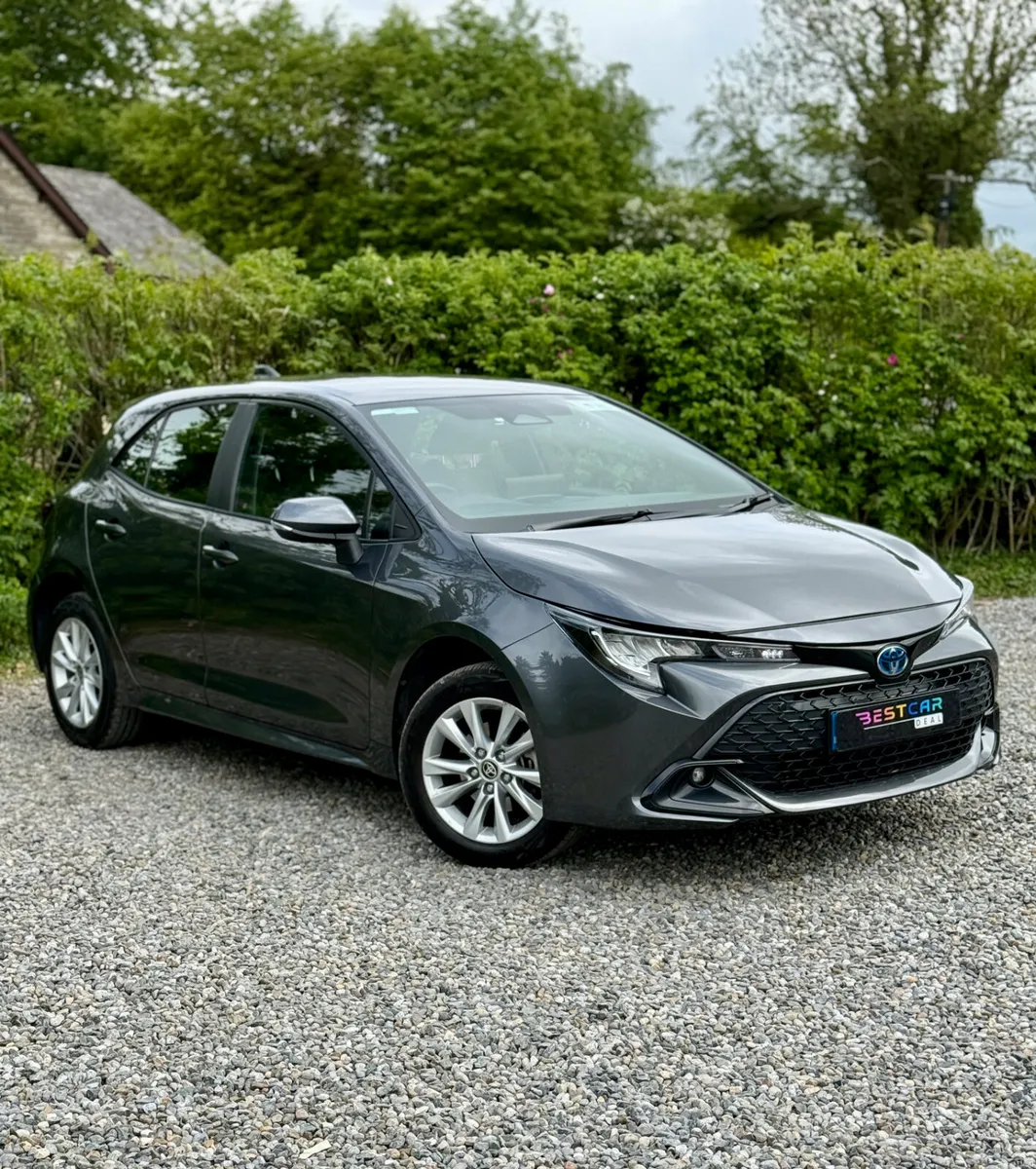 2025 Toyota Corolla 1.8 Hybrid Luna Automatic - Image 3