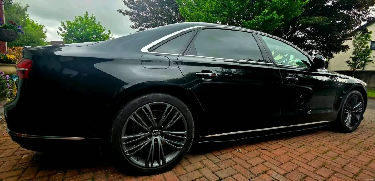 141 Audi A8 SE EXECUTIVE 3.O V6 259HP QUATTRO - Image 4