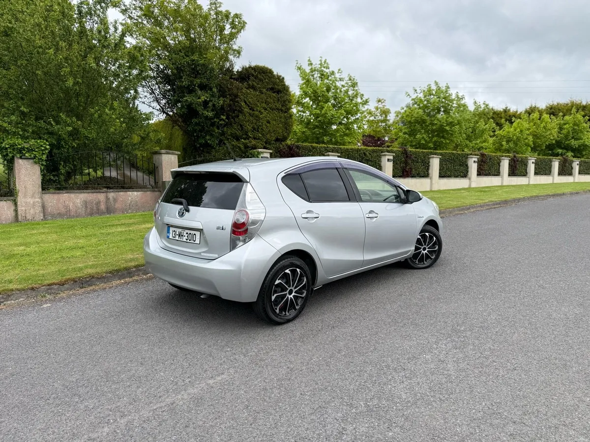 2013 Toyota Aqua 1.5 Hybrid Push-Start original - Image 3
