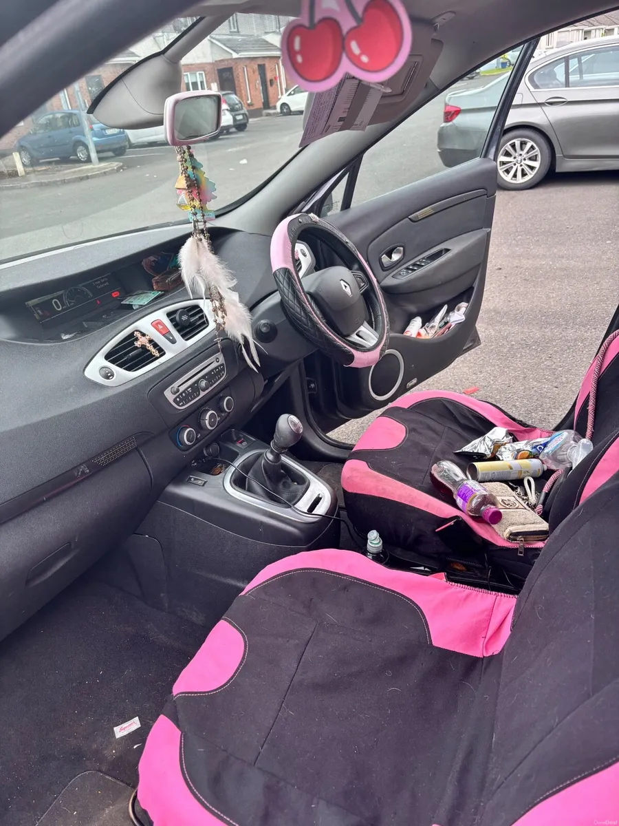 Renault Grand Scenic 2010 - Image 4