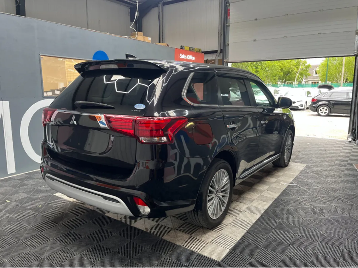Mitsubishi Outlander 2019 MITSUBISHI OUTLANDER G P - Image 2