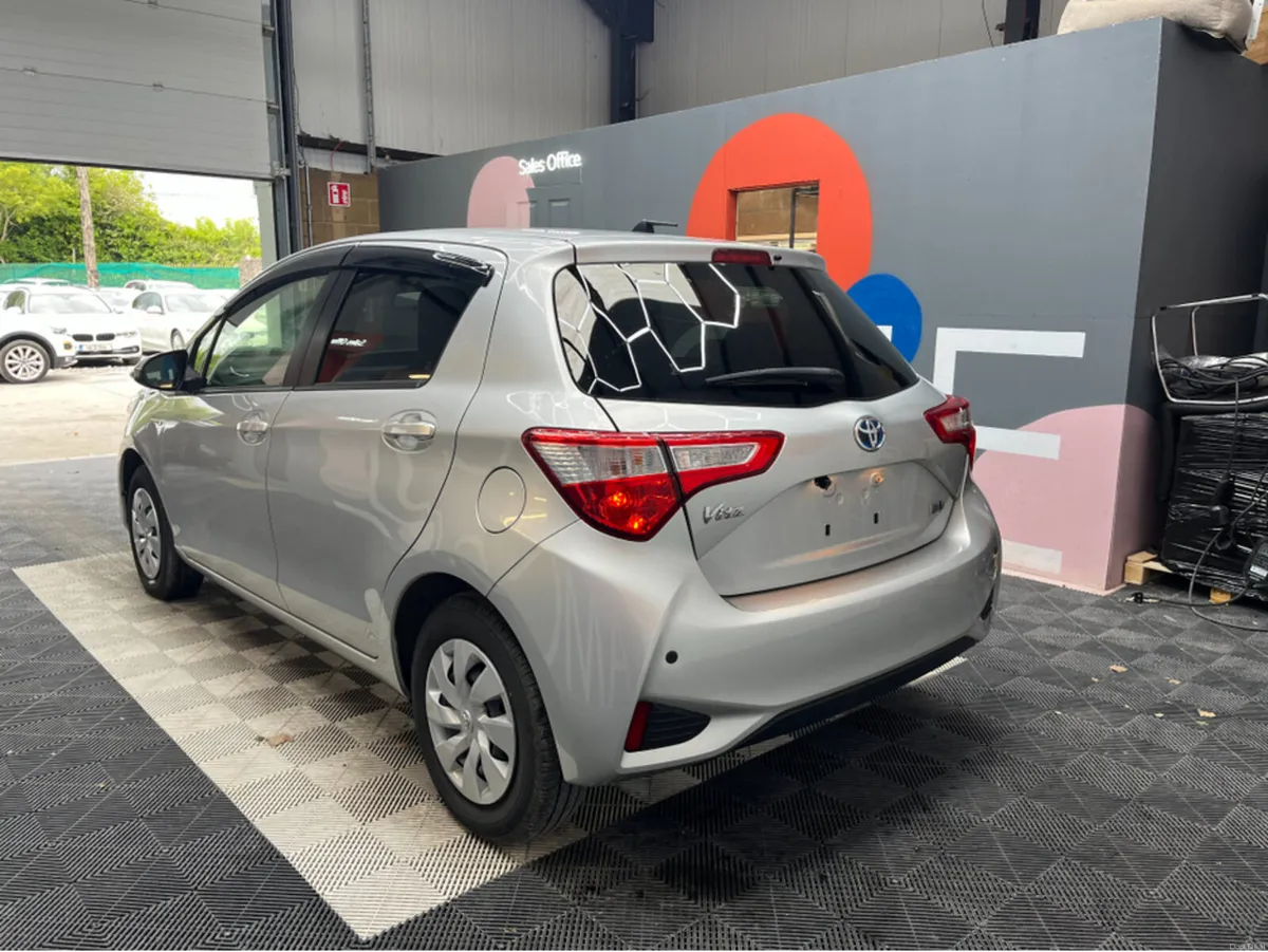 Toyota Vitz 2018 TOYOTA VITZ HYBRID F 1.5 AUTOMATI - Image 4