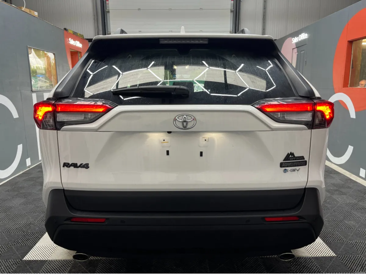 Toyota RAV4 2025 TOYOTA RAV4 HYBRID ADVENTURE 2.5 - Image 3