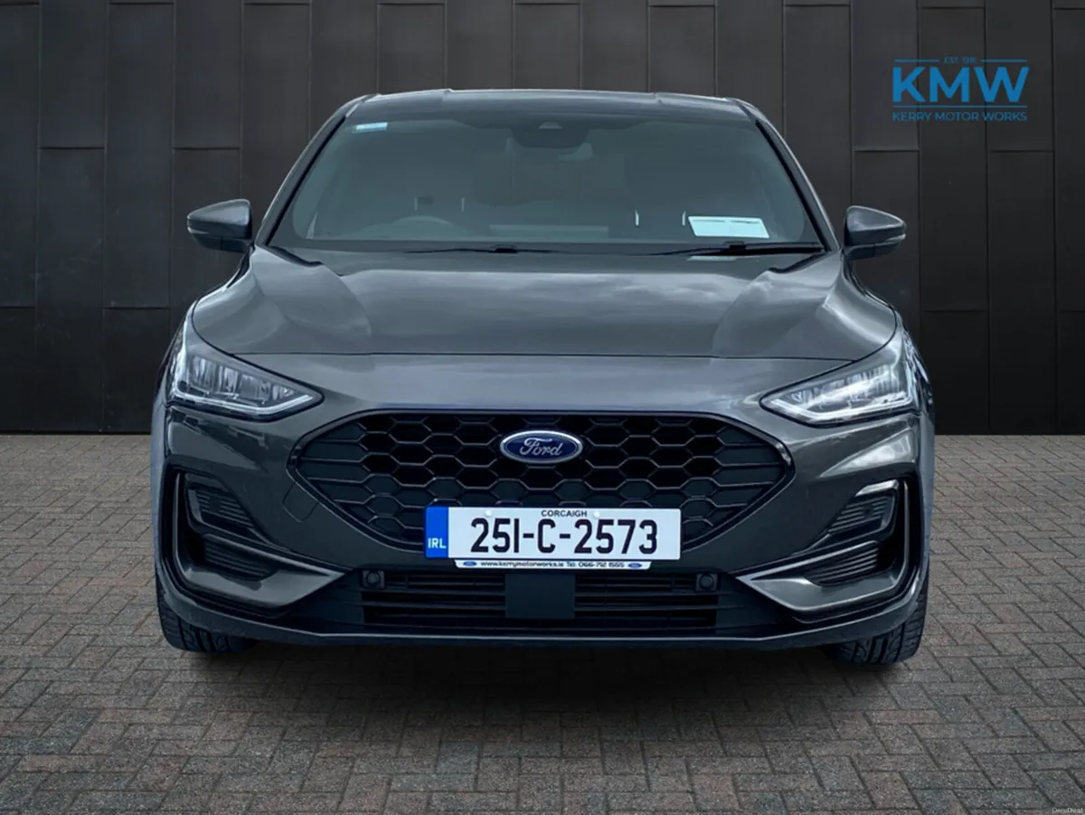Ford Focus ST-LINE 5DR 1.0T 125 MHEV - Image 3
