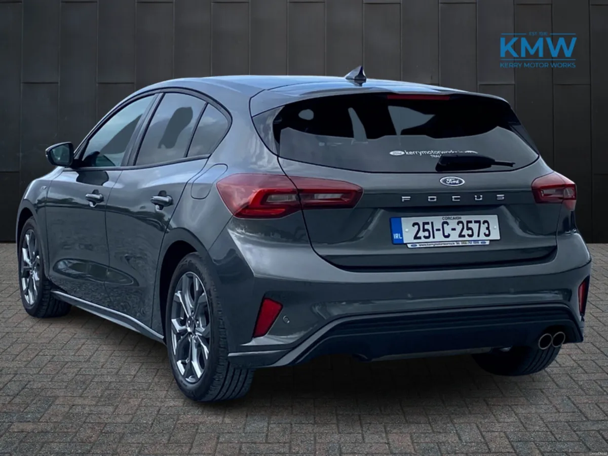 Ford Focus ST-LINE 5DR 1.0T 125 MHEV - Image 4