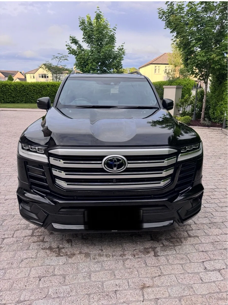 Toyota landcruiser - Image 1