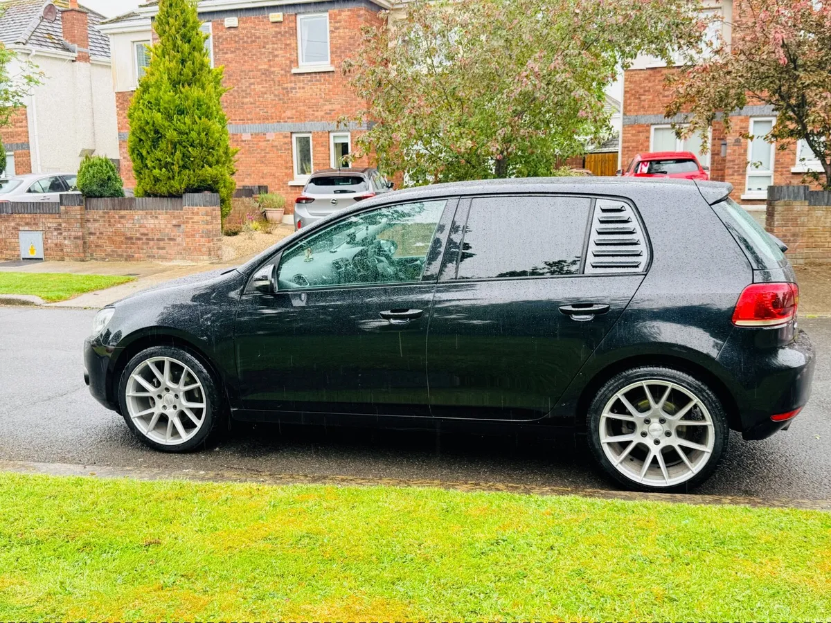 Volkswagen Golf 2013 price negotiable - Image 4