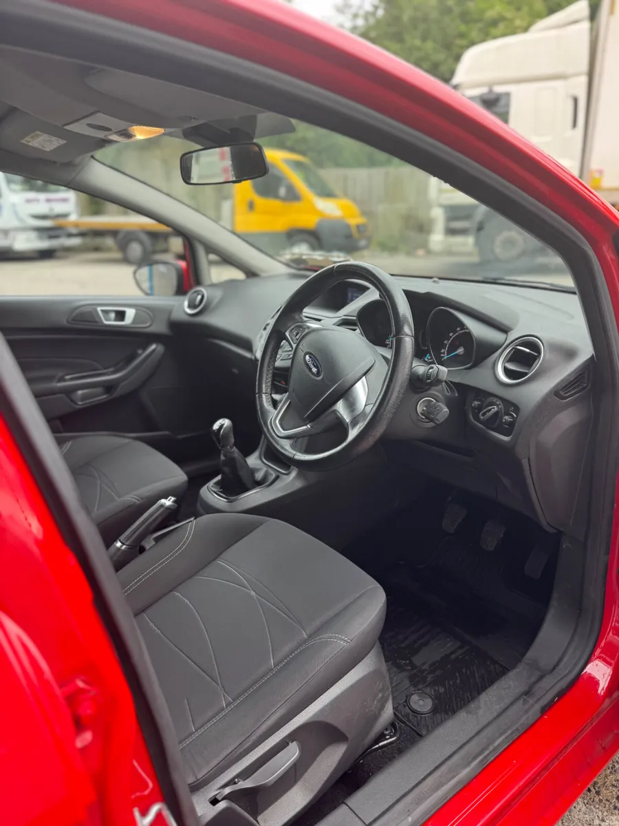 Ford Fiesta 2017 1.2 zetec - Image 6