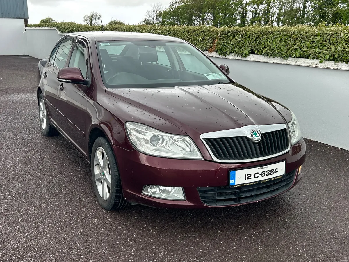 Skoda Octavia 2012 long NCT low miles - Image 2