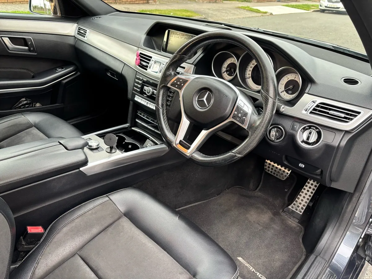 Mercedes E 250 AMG - Image 4