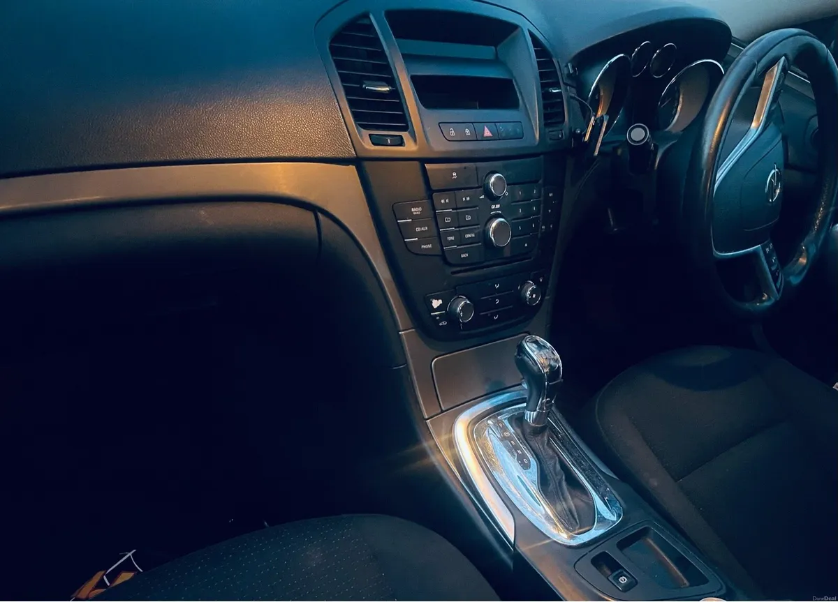 2011 INSIGNIA AUTOMATIC NCTD - Image 3