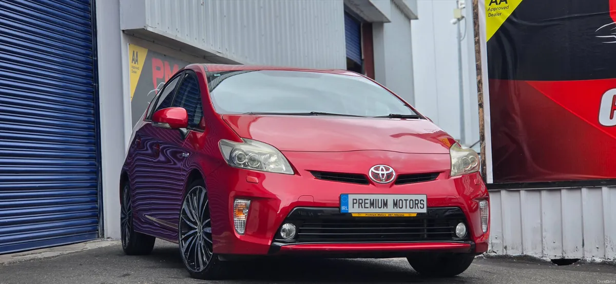 Toyota prius Hybrid - Image 2