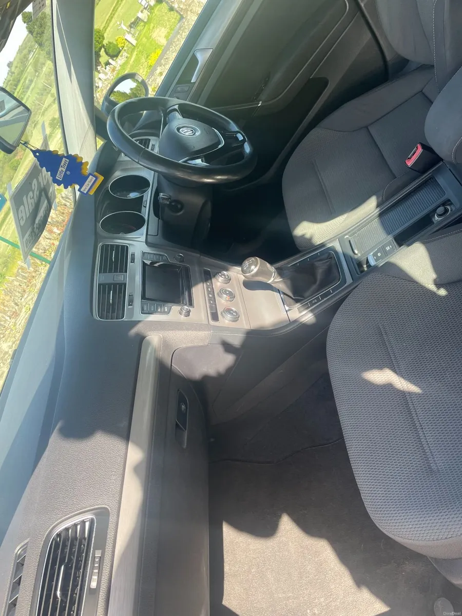 Volkswagen Golf 2014 - Image 2
