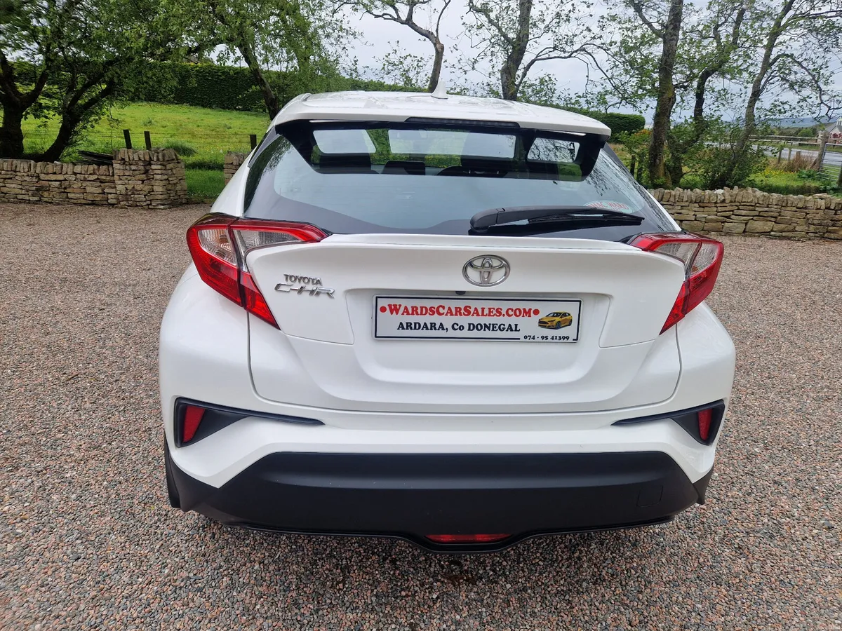 Toyota C-HR 2018 - Image 3