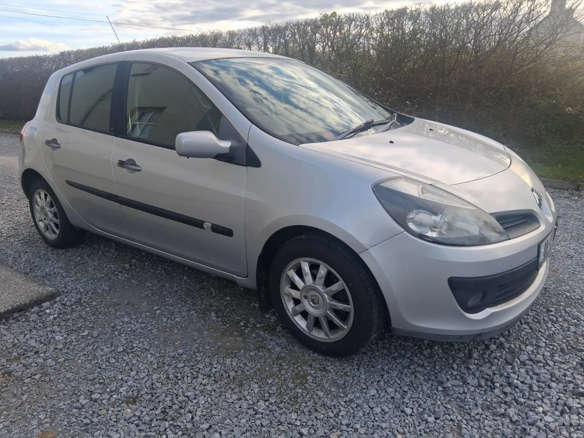 Renault Clio - Image 1