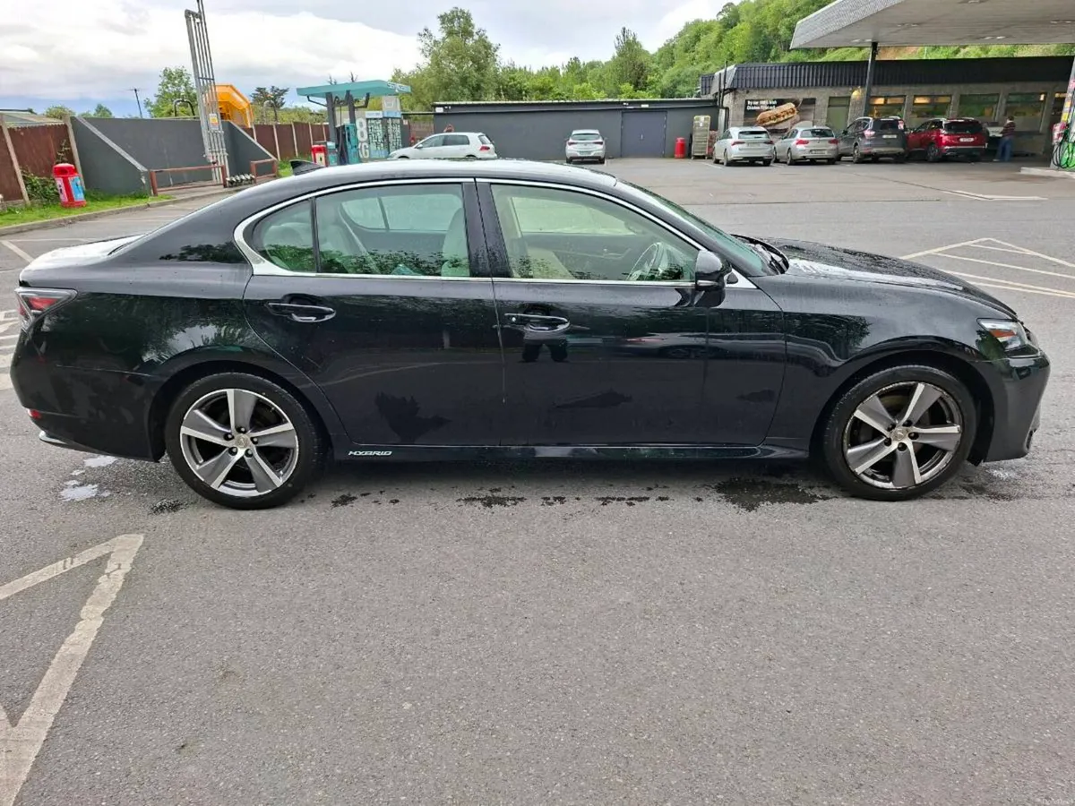 Lexus gs300h - Image 2