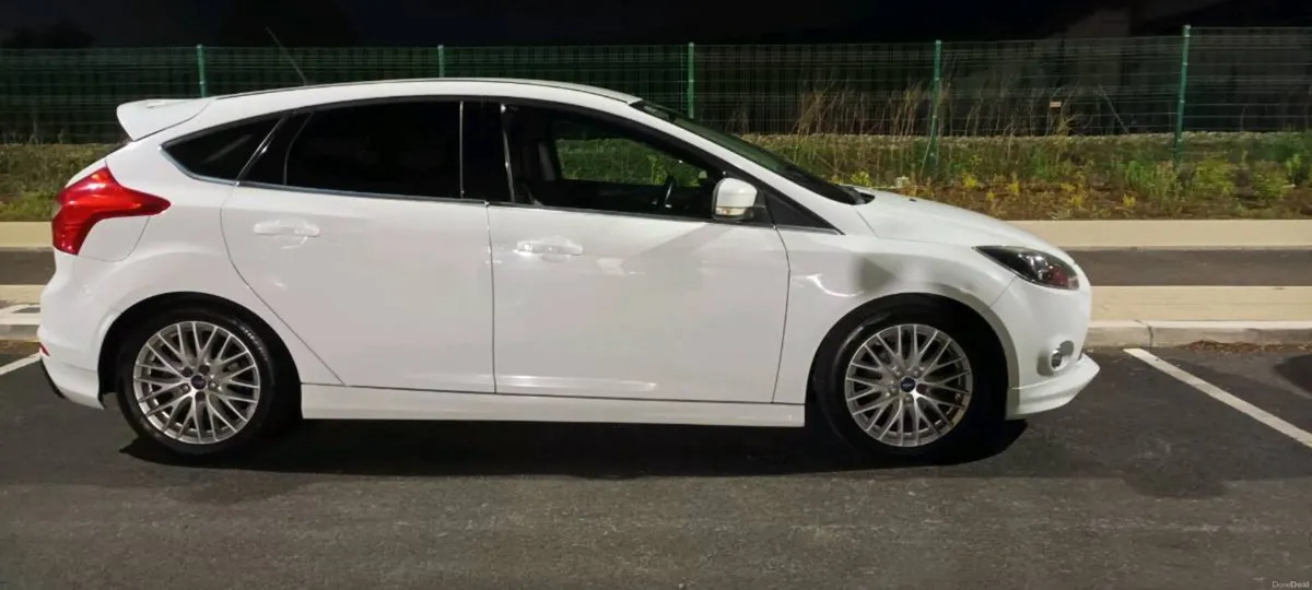 Ford focus zetec S nct 1/27 - Image 2