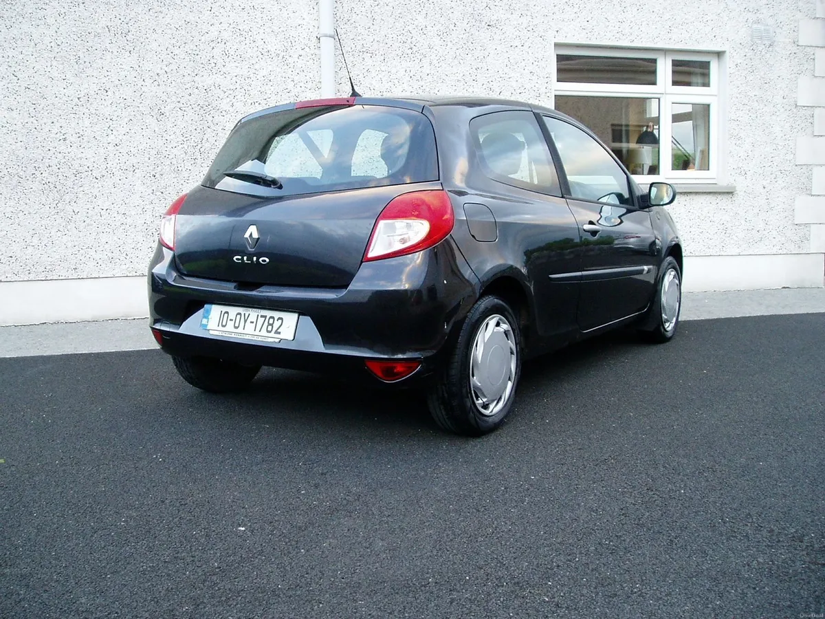 2010 Clio, 15 mths NCT (Aug 2027) - Image 4