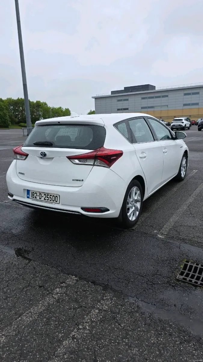 Toyota Auris Hybrid 1.8. 2018 - Image 4