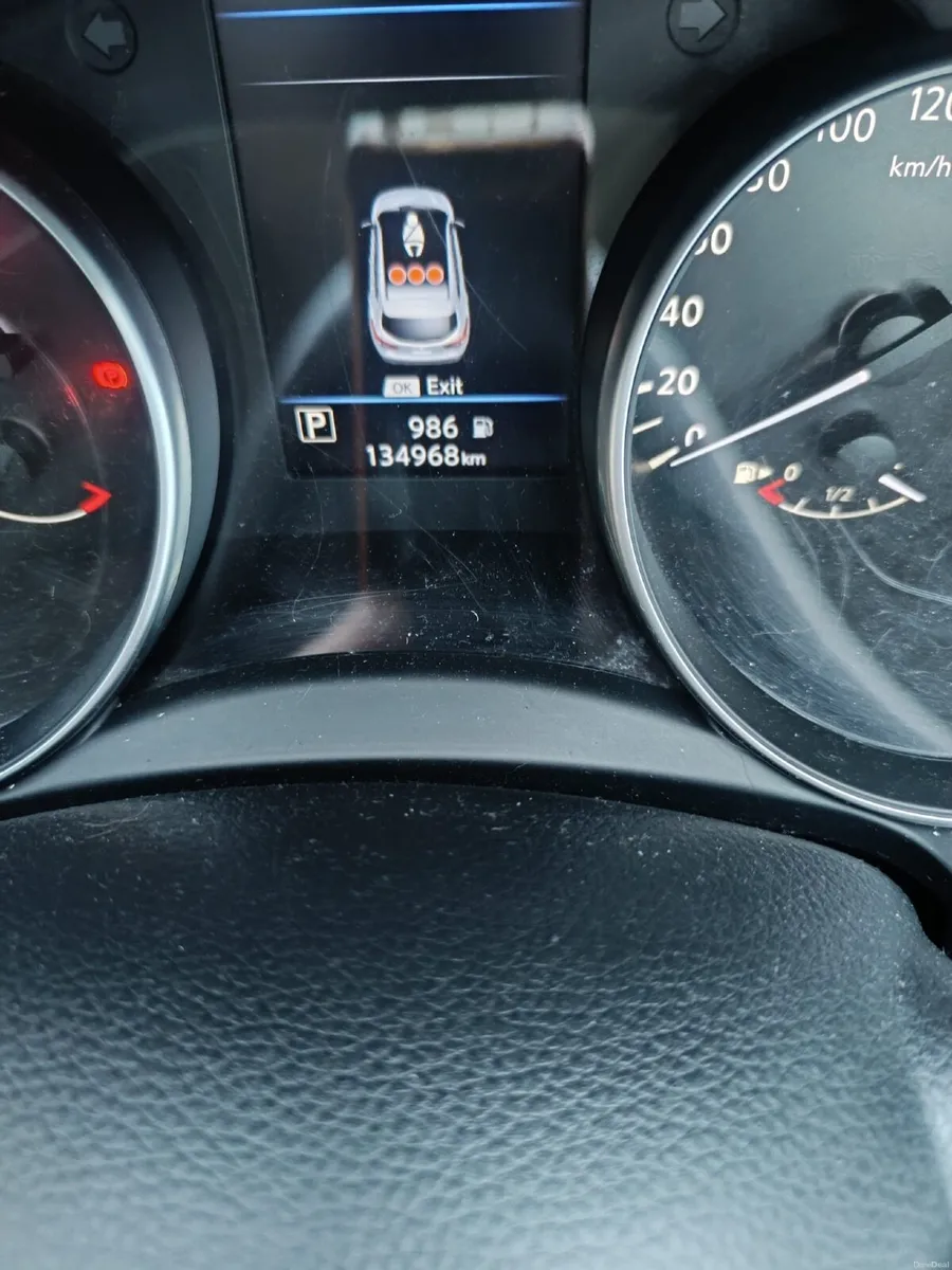 201 Nissan Qashqai 1.5 diesel Nct 2028 auto - Image 2