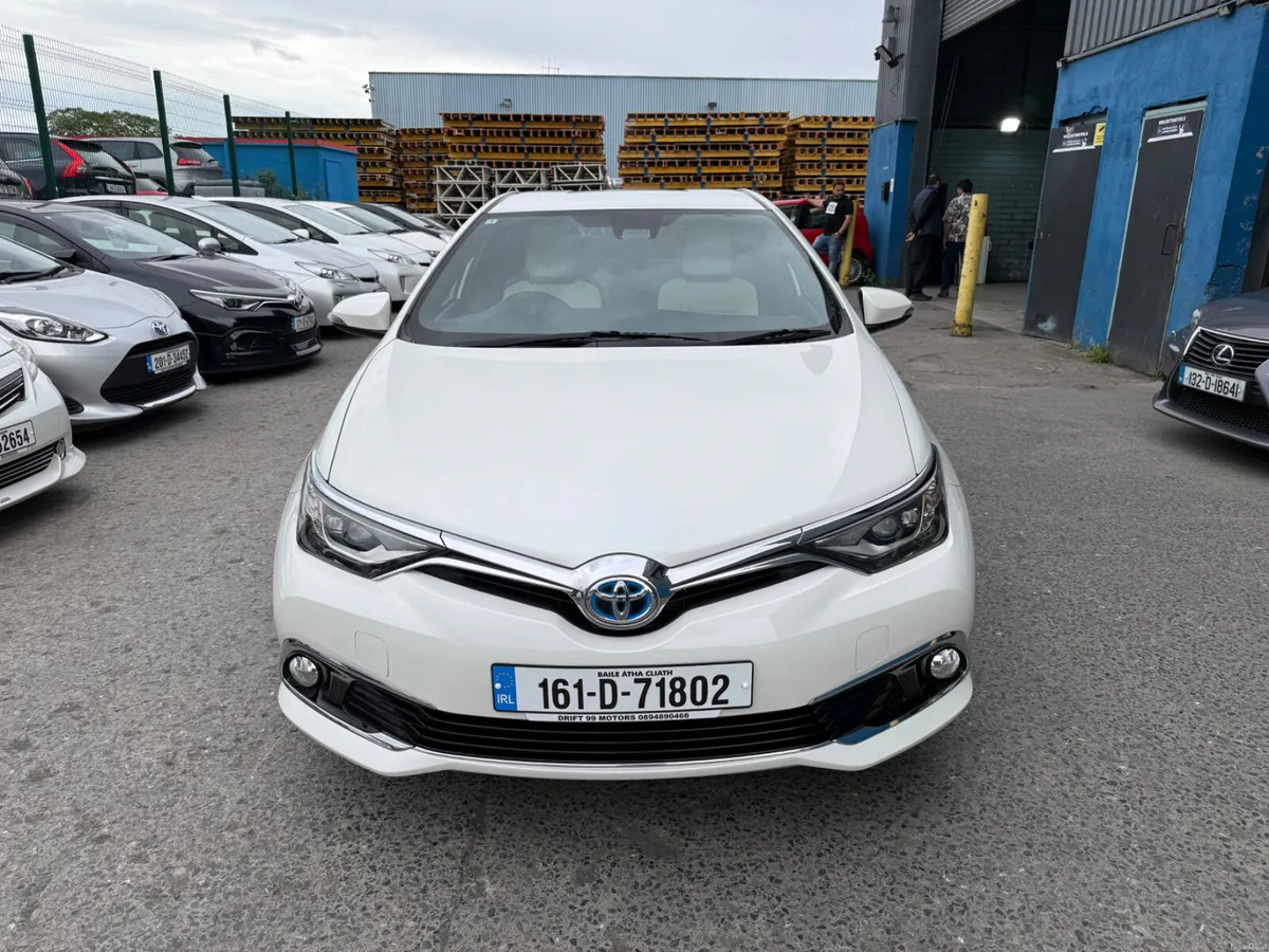 2016 Toyota Auris Hybrid Automatic - Image 2