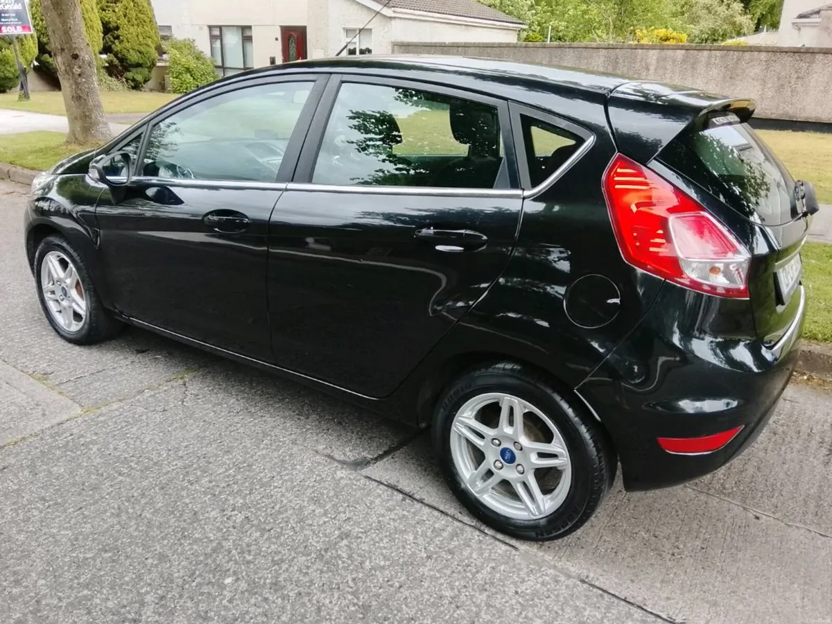 Ford fiesta 1.25 zetec  €4950 - Image 2