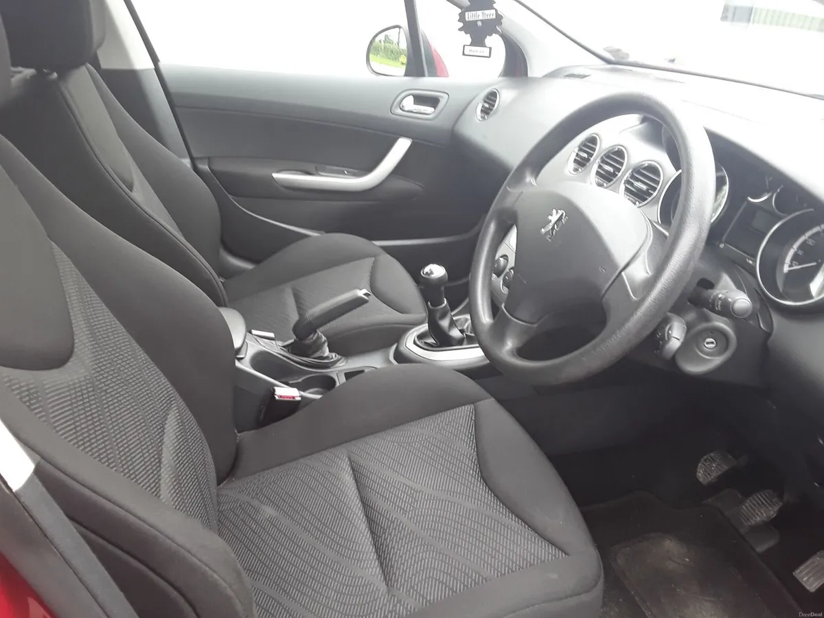Peugeot 308 2010 - Image 2