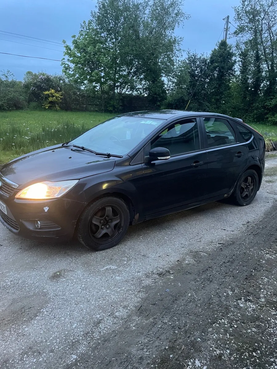Ford Focus 2009 - Image 2