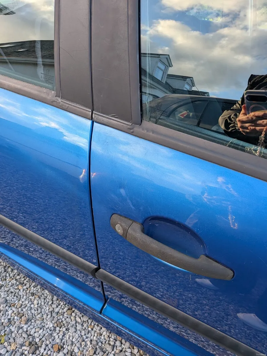 Peugeot 207 2008 - Image 2