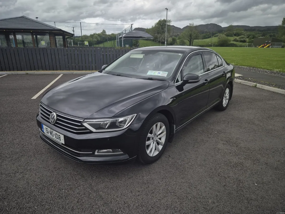 Volkswagen Passat 2015 - Image 2