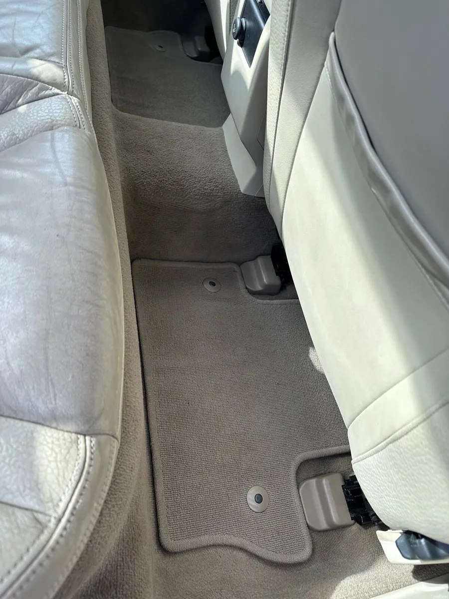 Volvo S60 2012 - Image 2