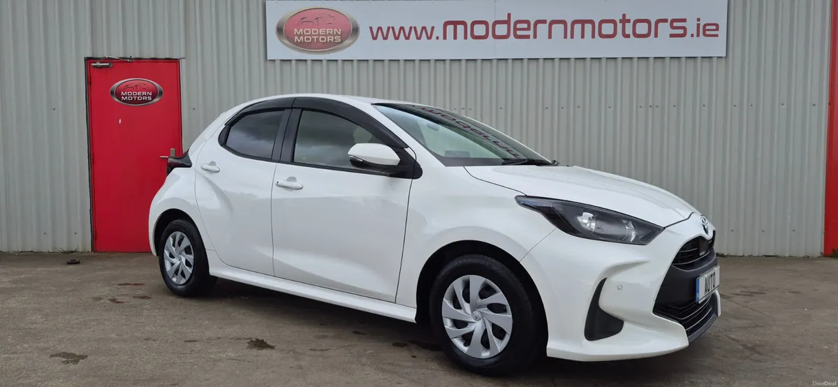 Toyota Yaris new model hybrid/petrol low kms - Image 1
