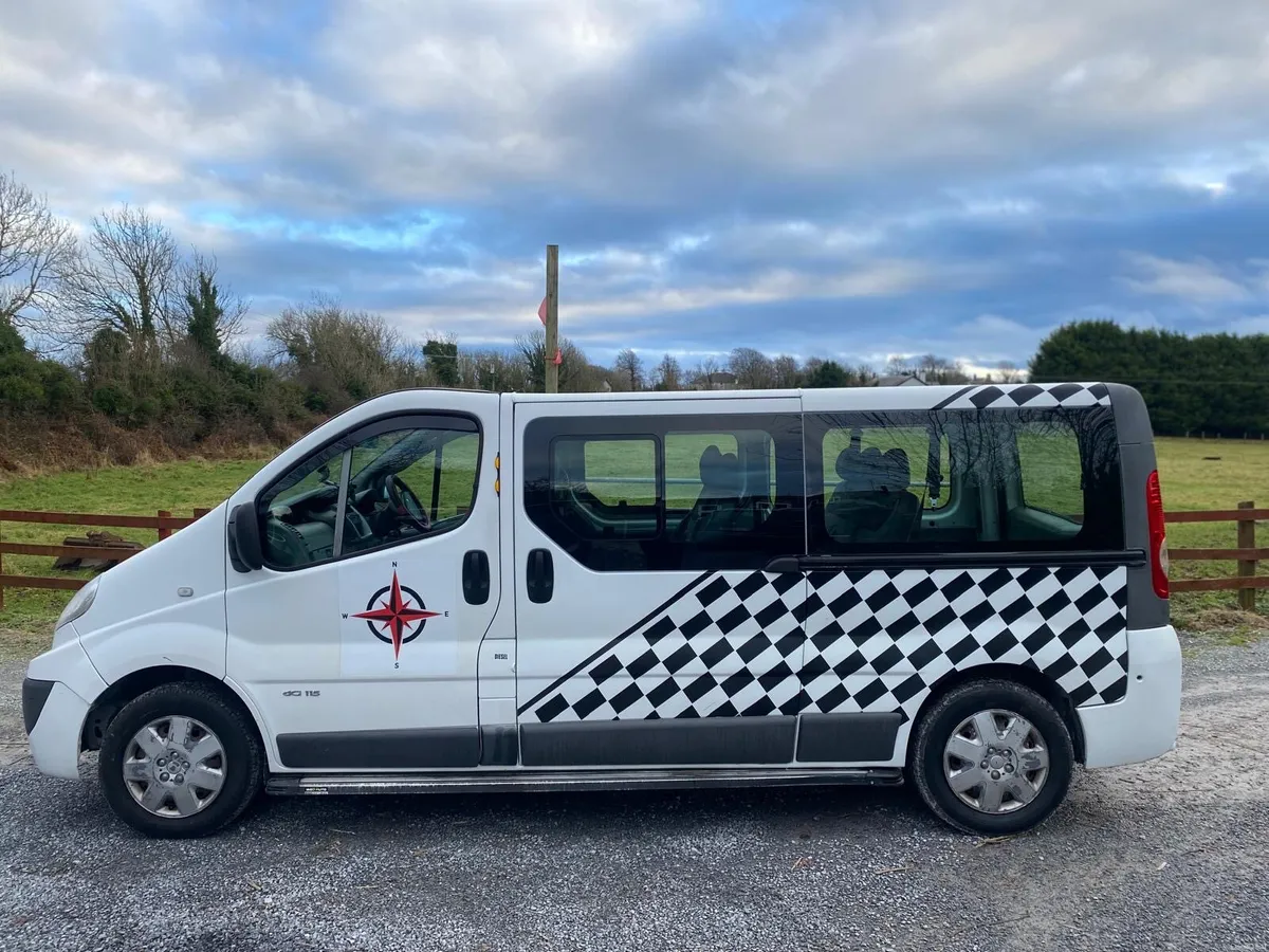 Renault traffic 9 seater - Image 2