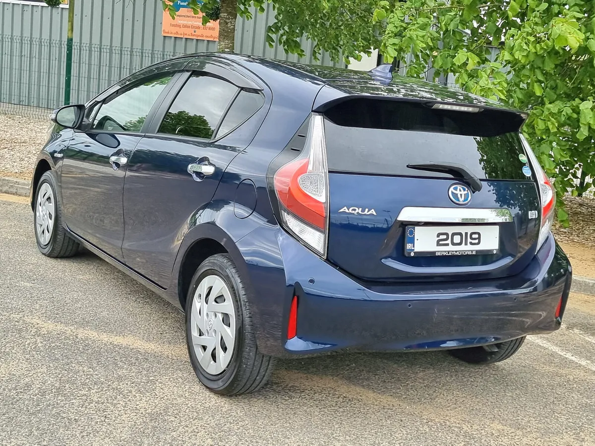 2019 Toyota Aqua 1.5 Hybrid Auto NCT06/26 - Image 4