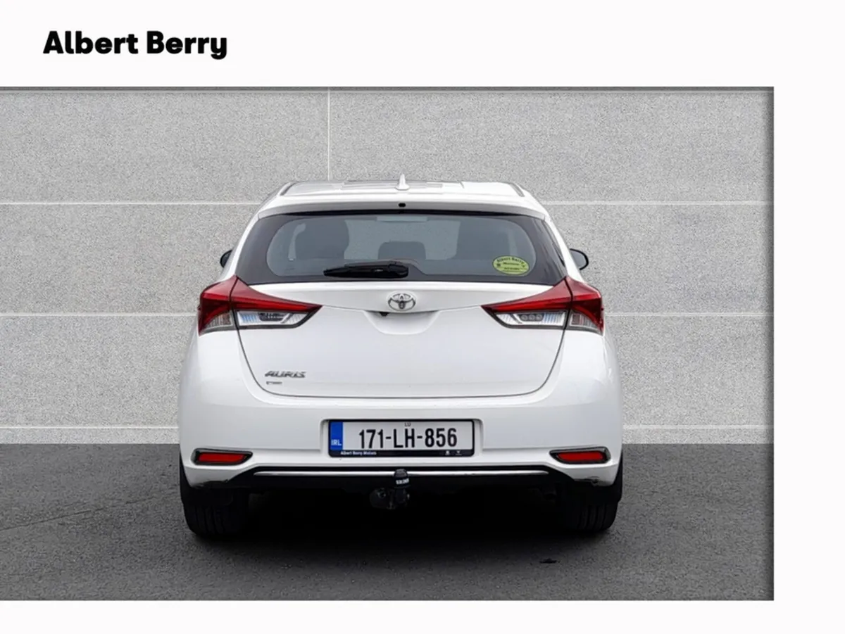 Toyota Auris 1.4 D-4D LUNA 4DR - Image 5