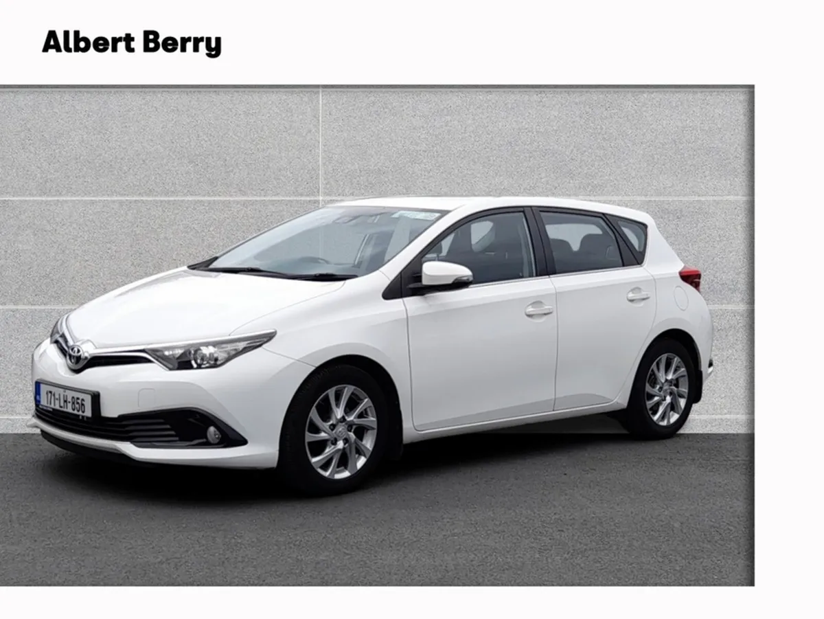 Toyota Auris 1.4 D-4D LUNA 4DR - Image 3