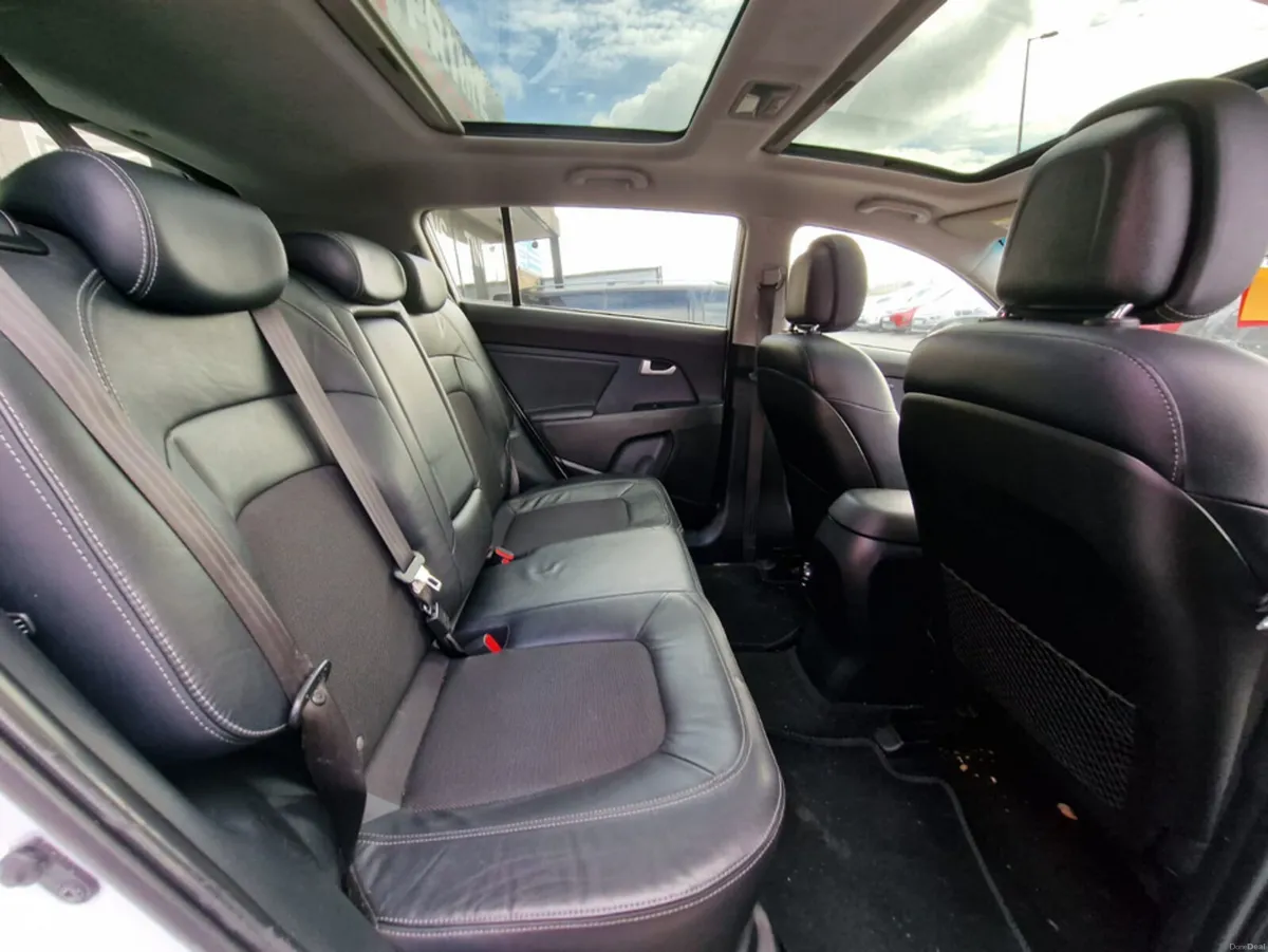 Kia Sportage EXS, GLASS ROOF, LEATHER, New NCT, - Image 2