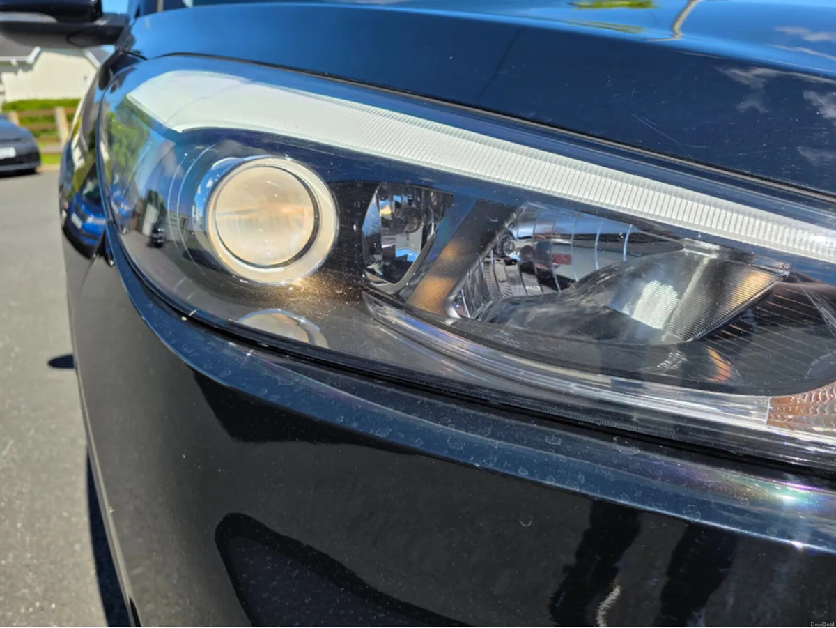 Hyundai Tucson SE BLUE DRIVE 2WD CRDI - Image 6