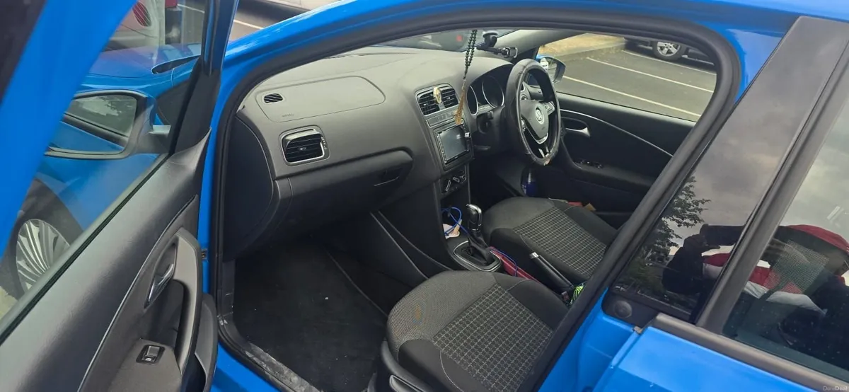 Volkswagen Polo 2015 - Image 3