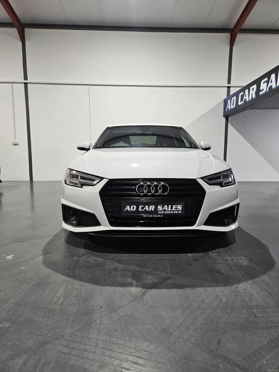 Audi A4 2019 2.0 tdi s line black edition spec - Image 3