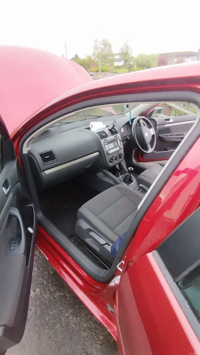 Volkswagen Golf 2008 - Image 2