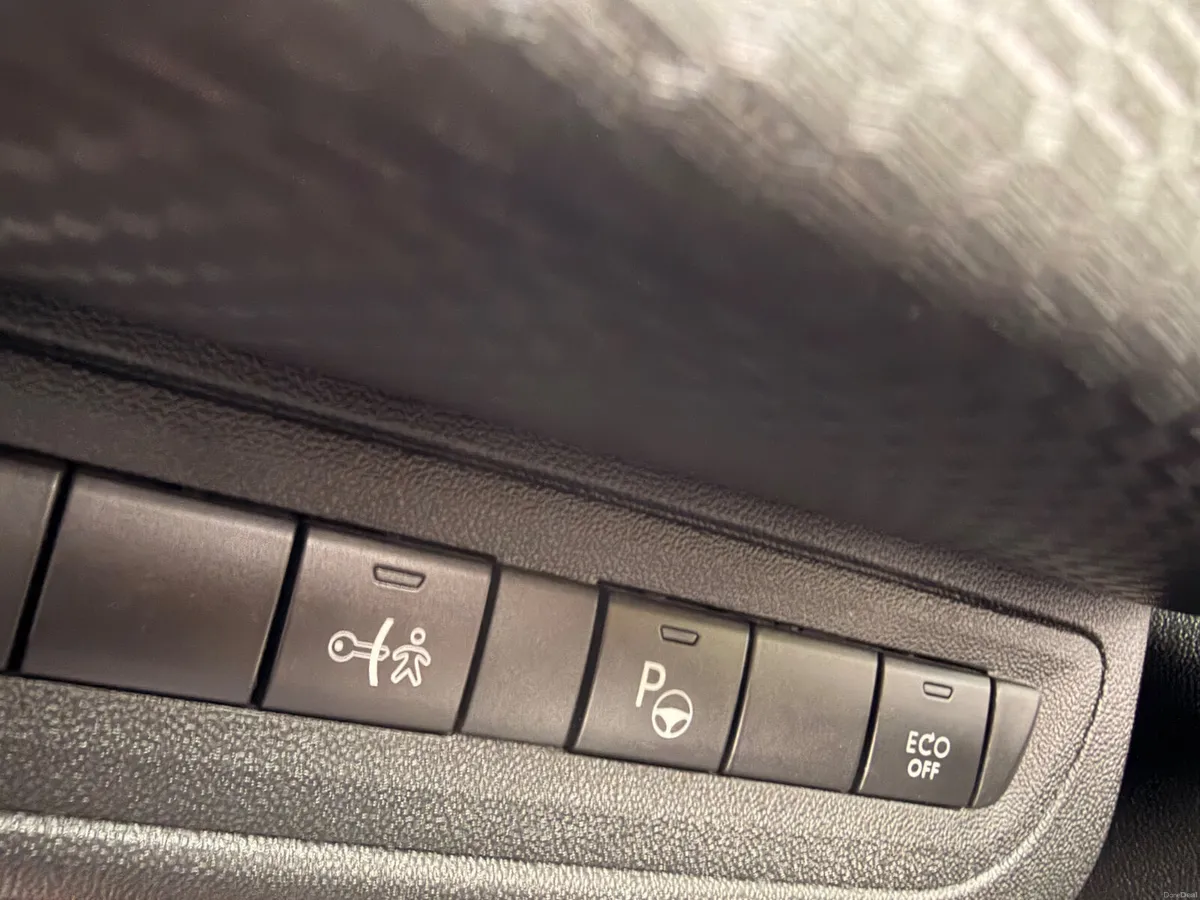 Peugeot 208 2020 1.2 Petrol Automatic - Image 6