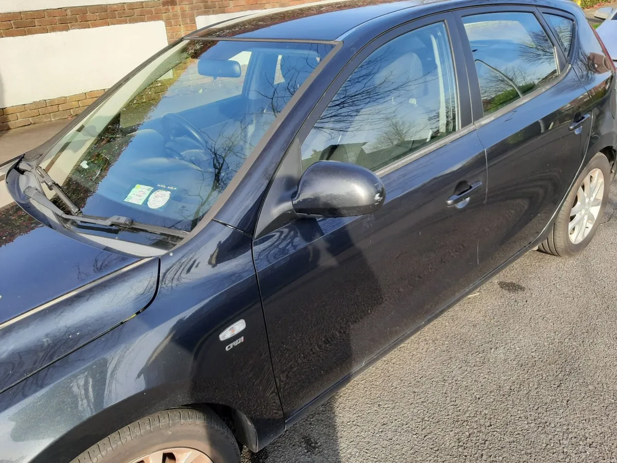 Hyundai i30 2010 - Image 2