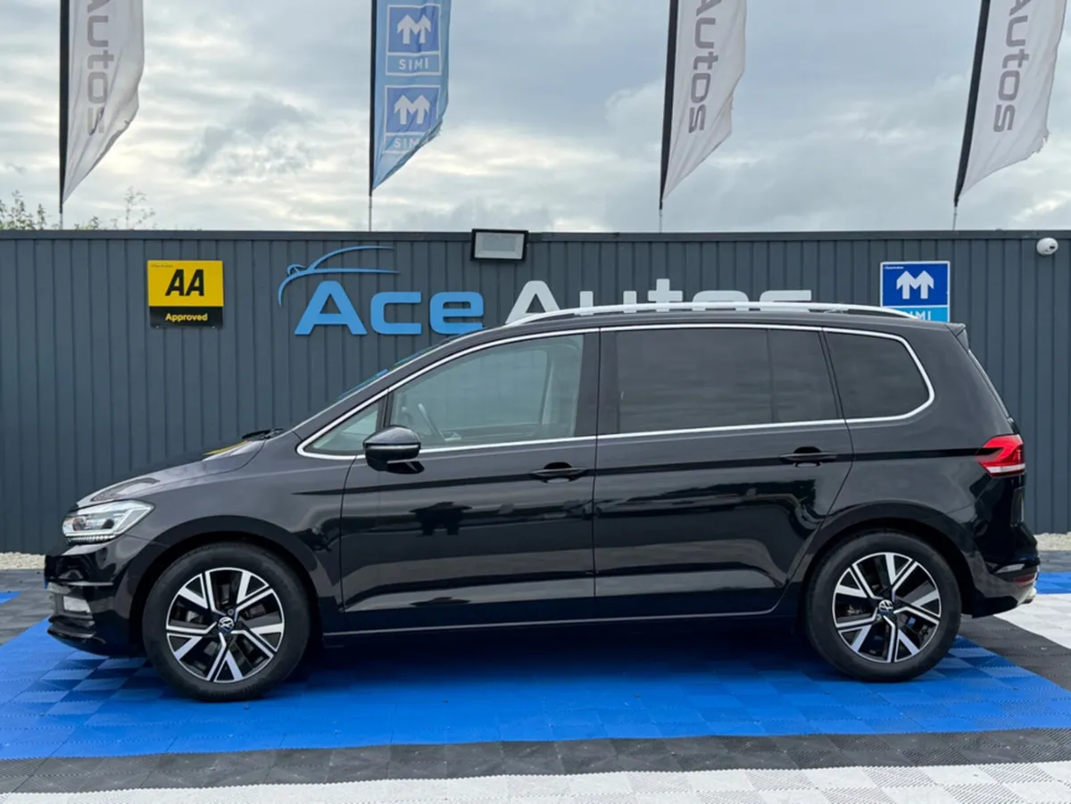 Volkswagen Touran HIGHLINE - 2.0L DIESEL - 7 SEATS - Image 4