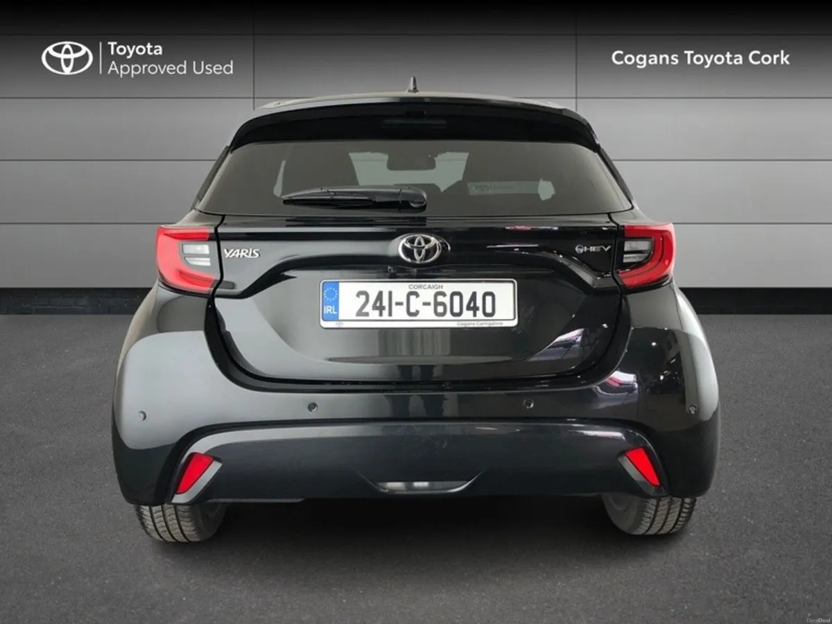 Toyota Yaris YARIS HYBRID 1.5 PLATINUM - Image 4